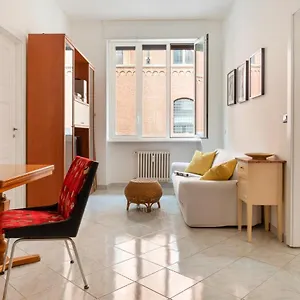 stazione-centrale-cozy-and-functional-flat.it-lombardy.com/