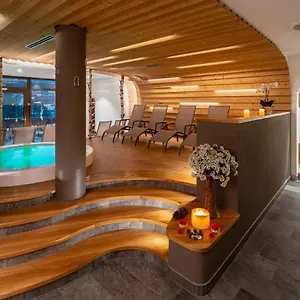 Hotel Columbia &