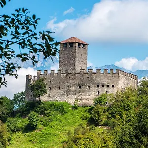 Castello Di Zumelle Гостевой дом